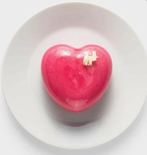 Пирожное Сердце Love is Клубника-Банан Бенье 75гр, 9шт/уп, 6уп/кор купить в Донецке - СтриПсБери