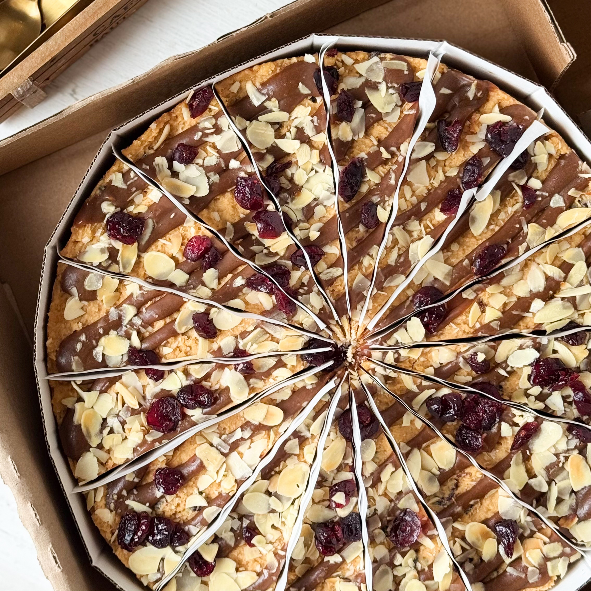 Торт Руслан 2000г/ 16 порций (4) ДФ 779 купить в Донецке - СтриПсБери