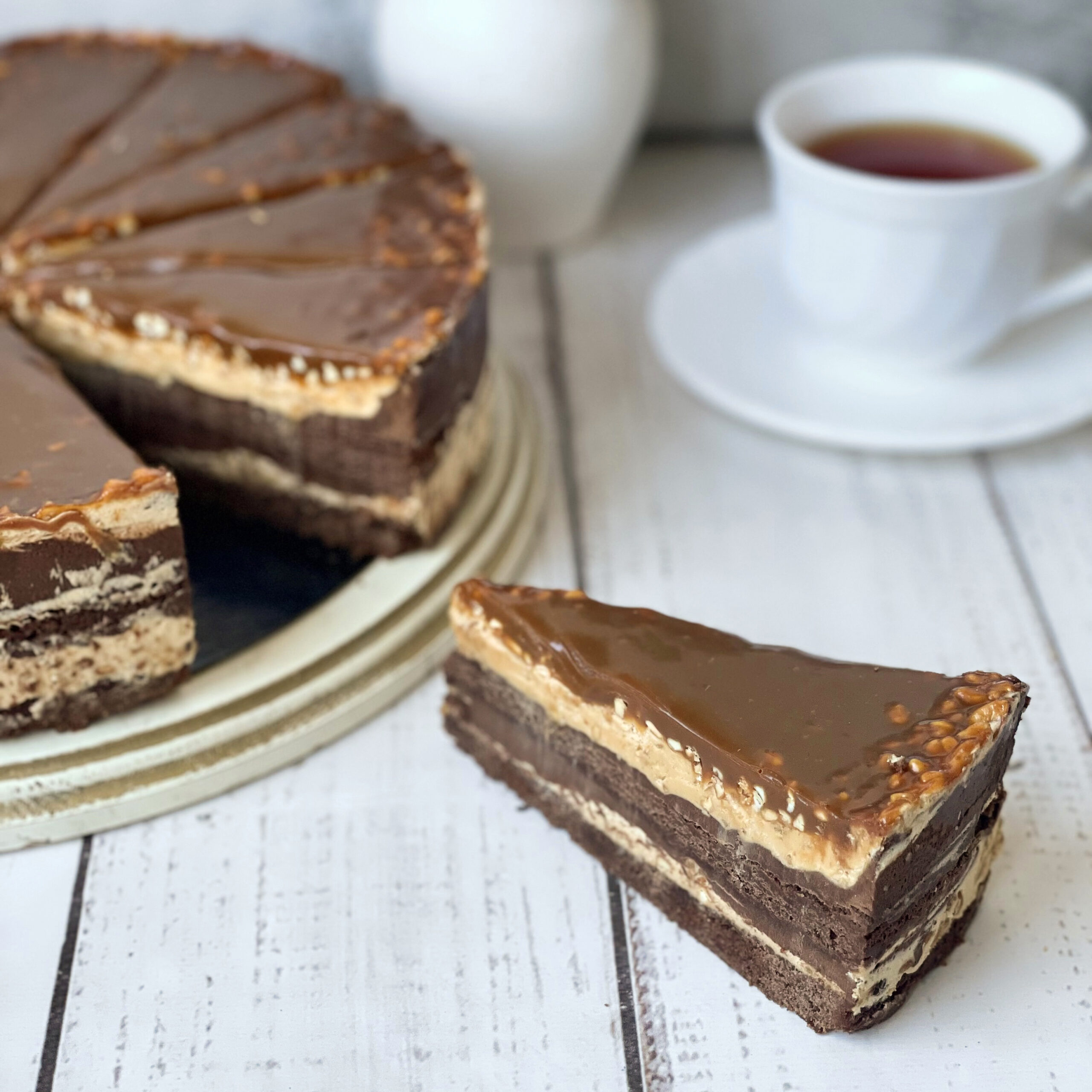 Торт Карамельно — ореховый 2100г 14 п 4шт/кор ДФ 639 купить в Донецке - СтриПсБери