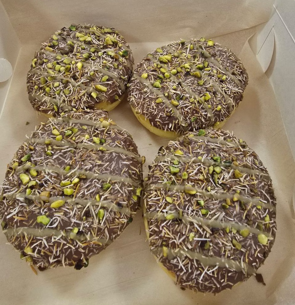 Берлинер Дубайский шоколад, с кор-зел,. глазурью и фисташкой и начинкой 100г. 12шт/кор STOKSON купить в Донецке - СтриПсБери